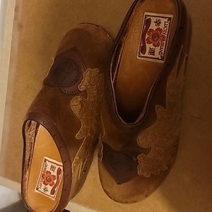 Lucky Brand Distressed embroidered clogs